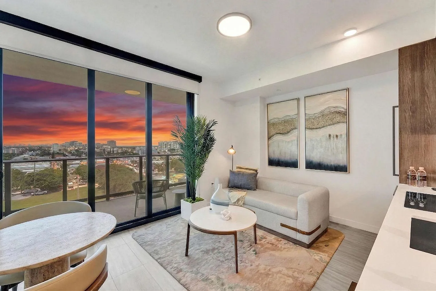 1 bed, 1.0 bath, 548 sqft, $3,194 — Photo 1