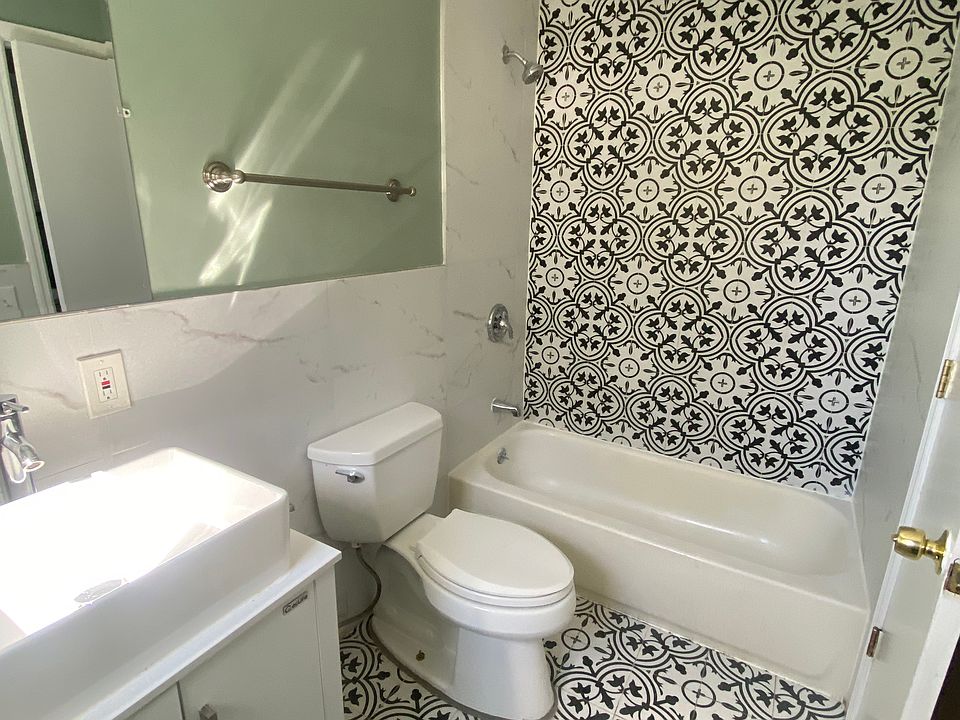 1st image of 40 Oriental St #2