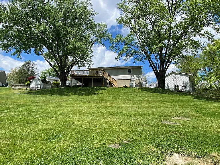1 Harbor Ct — Photo 3