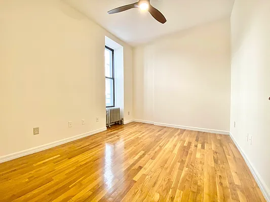 Rented by Oxford Property Group | media 18