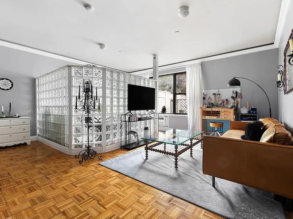 99 Kingsland Ave APT 103, Brooklyn, NY 11222