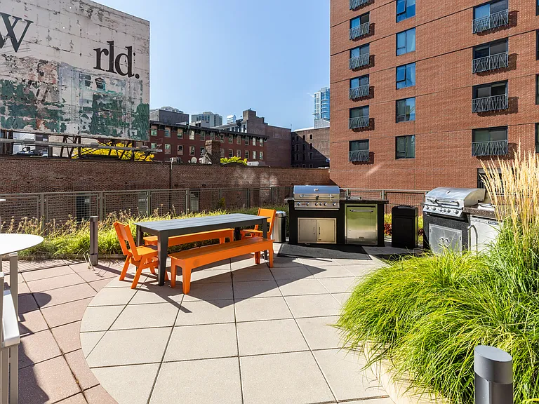 Come and grill while enjoying incredible views