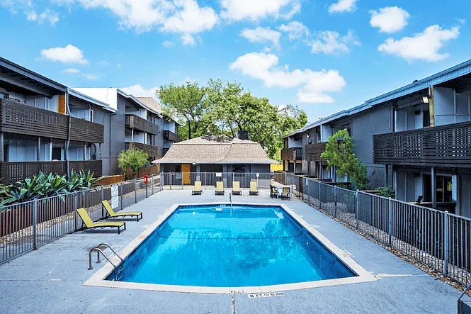 Cascade Apartments — Photo 42