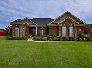 107 Barton Creek Dr, Meridianville, AL 35759