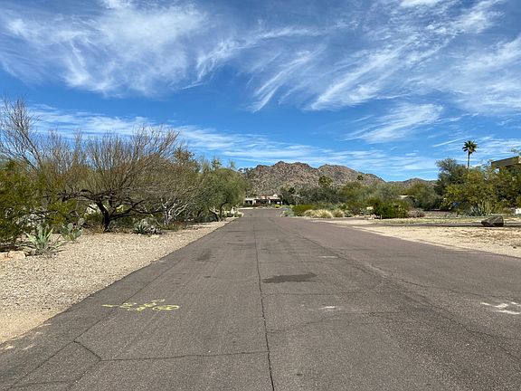 4th image of 5739 N Canyon Dr