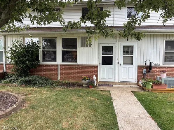 25500 Country Club Blvd Unit 7, North Olmsted, OH 44070