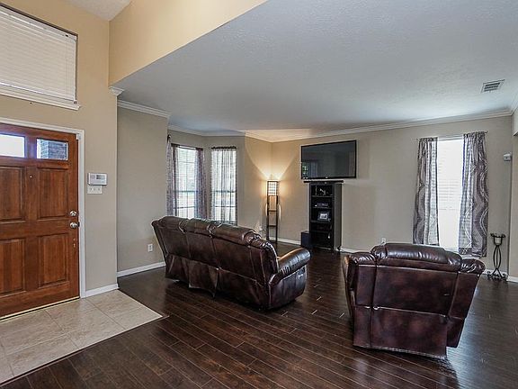 3rd image of 18703 Sandelford Dr