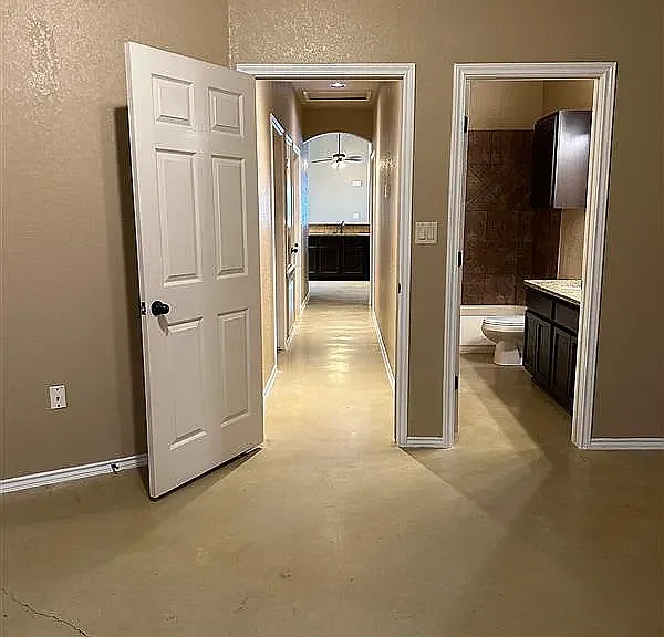 1091 Carolyn Cv — Photo 9