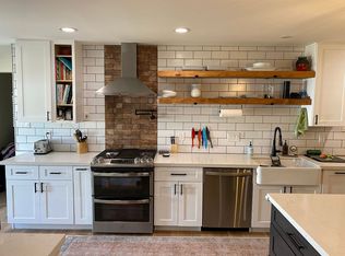 4002 E Catalina Dr, Phoenix, AZ 85018