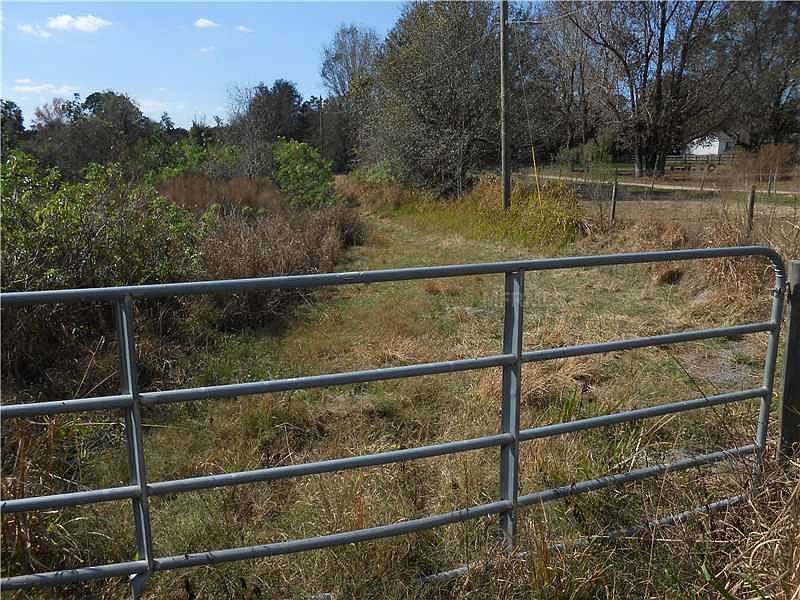 2nd image of 2135 Brooke Rd