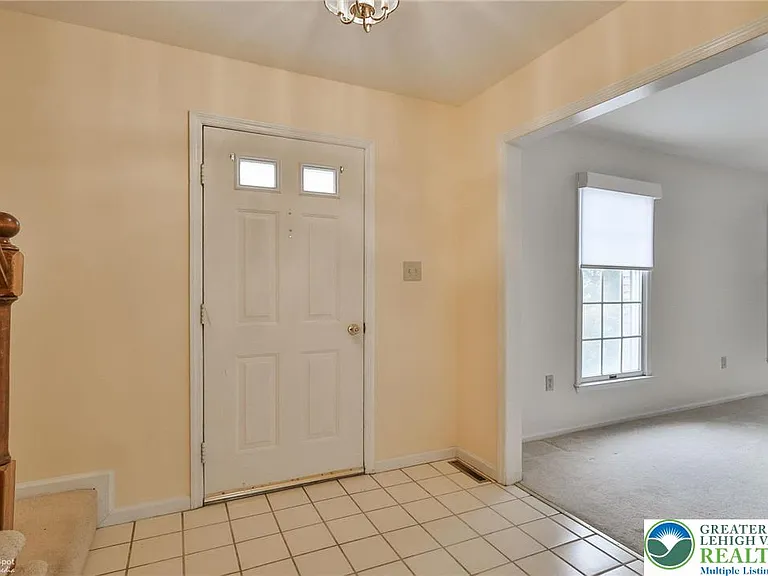4059 Wedgewood Rd — Photo 3