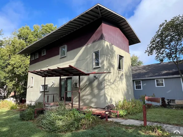 933 Pennsylvania St, Lawrence, KS 66044