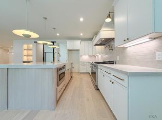 10422 Timberoak Dr, Houston, TX 77043