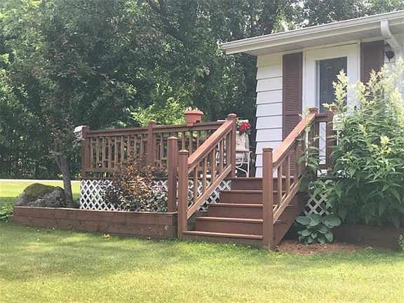 5th image of 120 Silverwood Dr