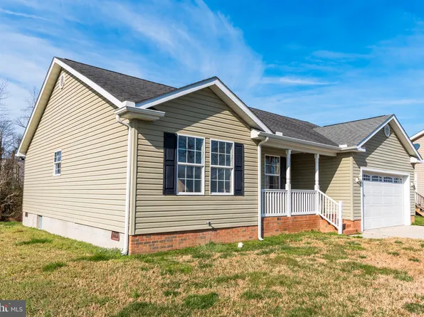 738 9th St, Pocomoke City, MD 21851