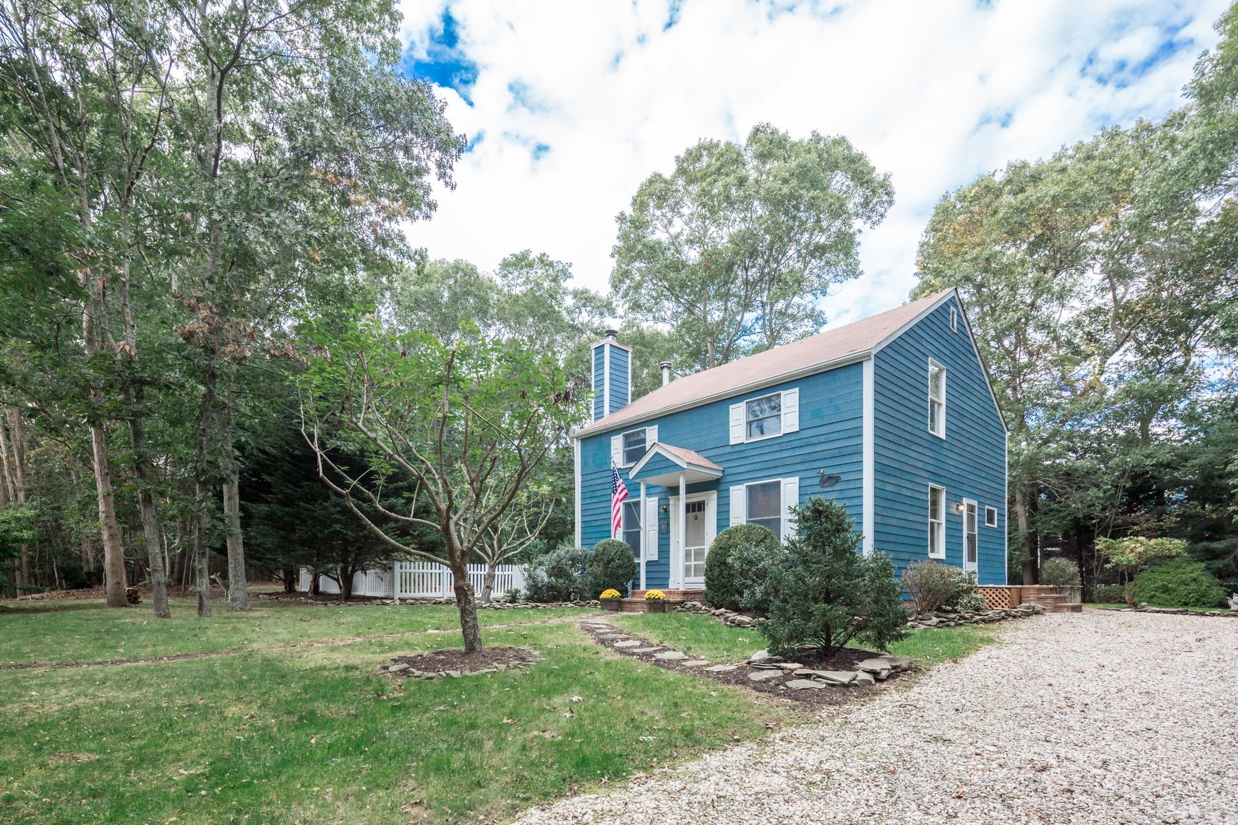 39 Gardiners Ln in East Hampton Out East