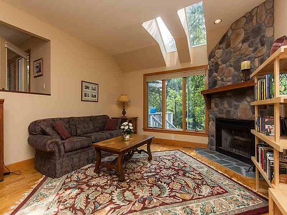 3rd image of 5 Brook Hill Dr Unit 304