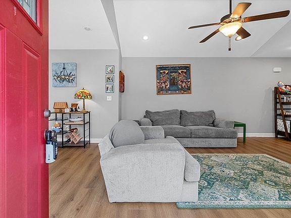 5th image of 331 N Abbey Way