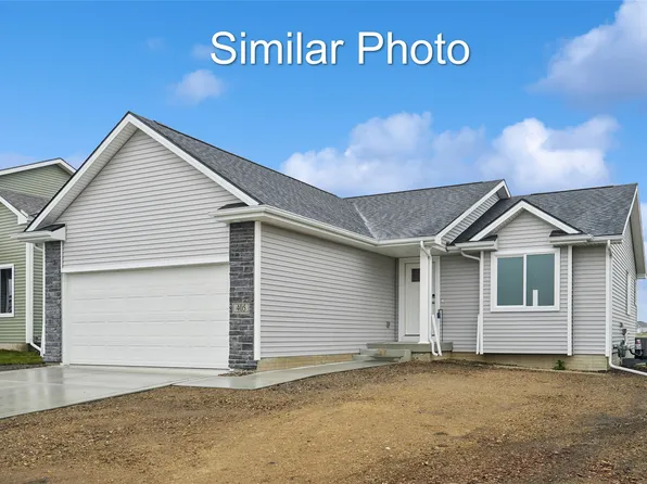 2107 White Oak Ln, Granger, IA 50109