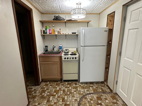 3rd image of 511 N Macdill Ave #B