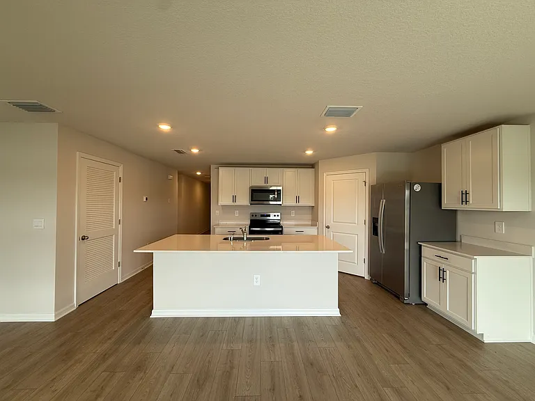 12431 Hopscotch Ave — Photo 8