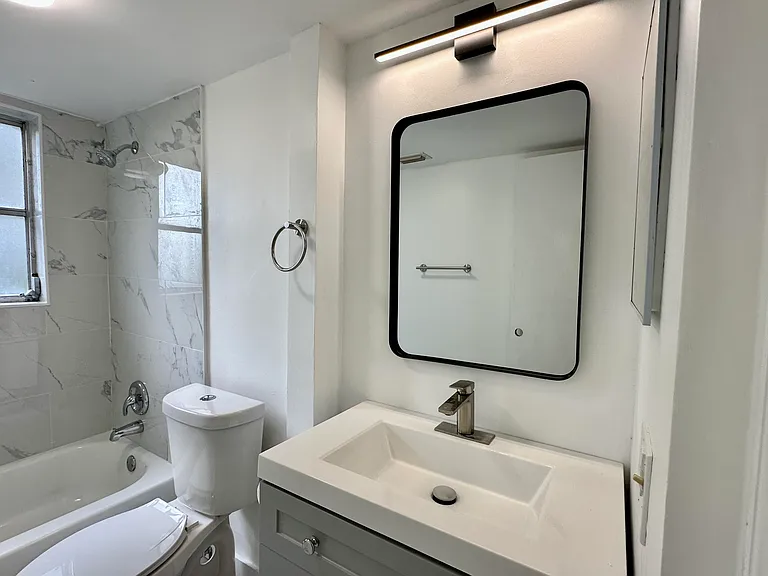 23099 Barwood Ln N #109 — Photo 9