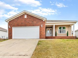 305 Brushfire Dr, Dothan, AL 36305