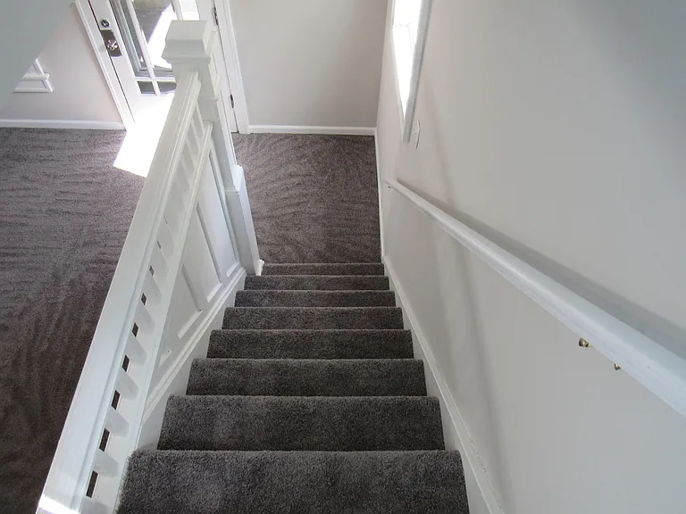 320 Zeller Ave — Photo 17