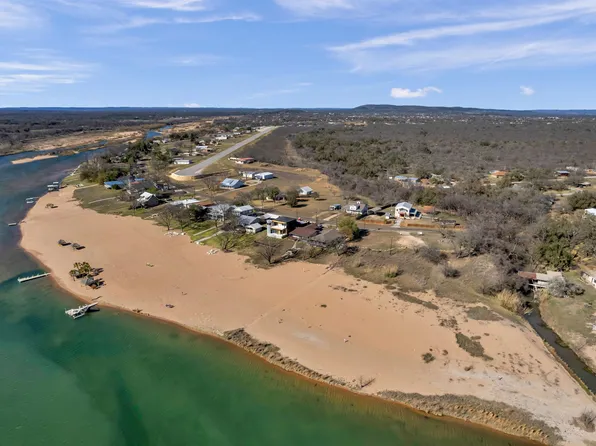 4521 River Oaks Drive, Kingsland, TX 78639