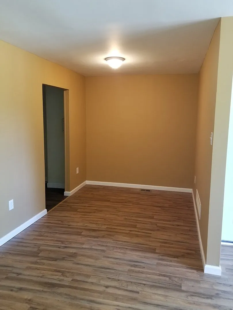 8800 Cottage St. — Photo 2