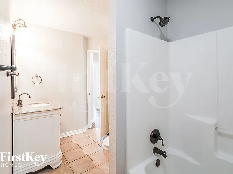 6908 Edgefield Dr — Photo 14