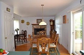 3rd image of 1605 Holiday Dr