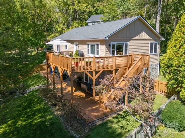 118 Rolling Ln, Maggie Valley, NC 28751