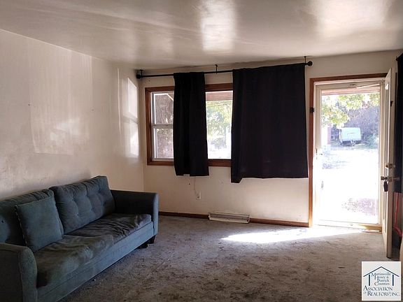 4th image of 606 2nd St