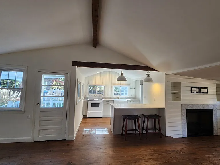 305 North Dr — Photo 15
