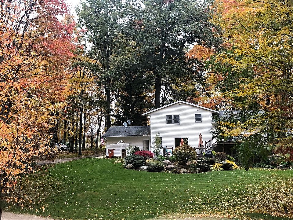 2nd image of 8877 Young Ave NE