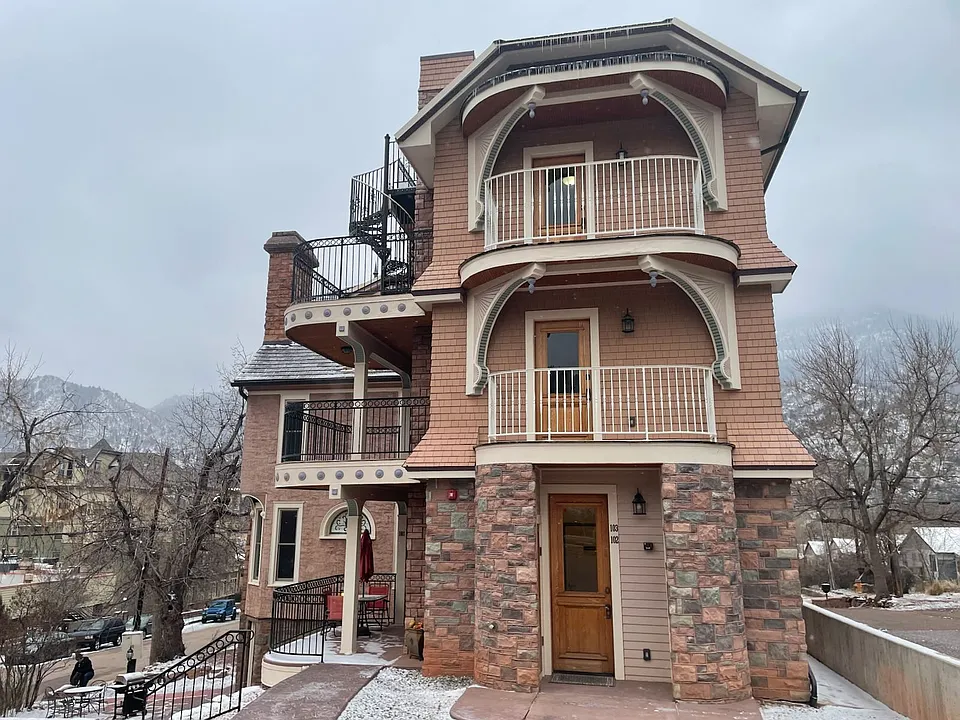 2 Grand Ave #103