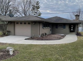 5949 Mabley Hill Rd, Fenton, MI 48430