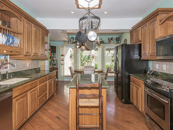 5th image of 6811 N Deone Ln