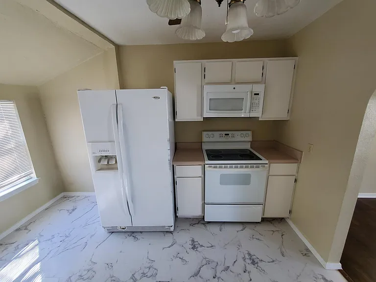 1414 NW Lincoln Ave — Photo 8