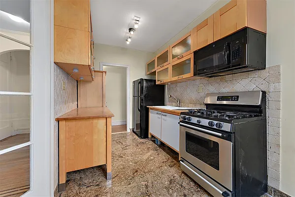 Sold by Exclusive Properties Sotheby's International Realty | media 4