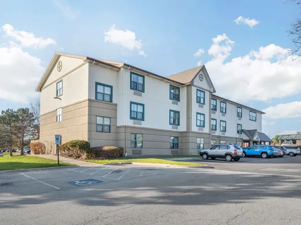 Chicago - Downers Grove, 3150 Finley Rd, Downers Grove, IL 60515