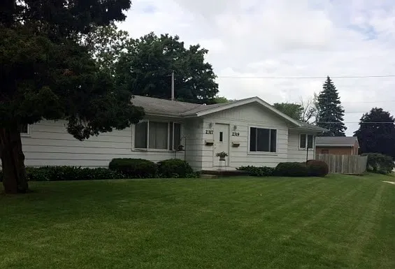 2 bed, 800 sqft, $995 — Photo 1