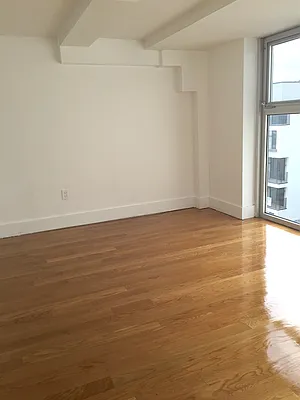 Rented by P Management | media 32