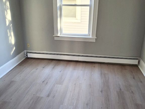 5th image of 204 River Ave #2