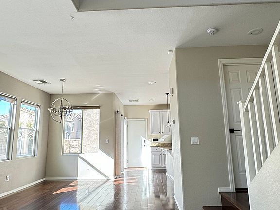 3rd image of 1040 Campo Seco Ct