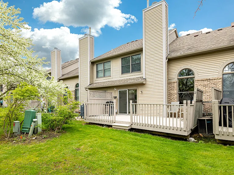 45085 Horseshoe Cir #31 — Photo 7