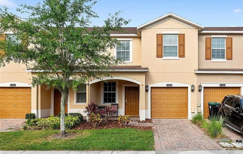 1st image of 11241 Savannah Landing Cir