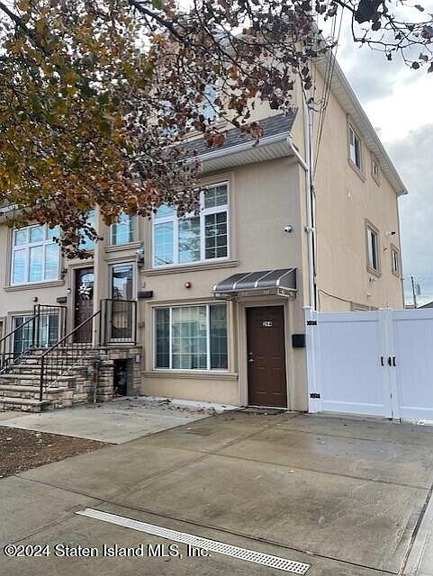 1st image of 294 Garretson Ave #1