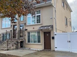 294 Garretson Ave #1, Staten Island, NY 10305